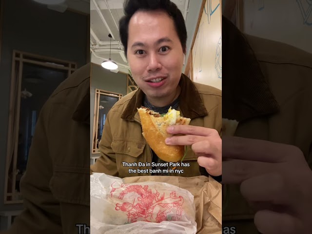 Come eat the best banh mi with me in nyc #vietnamesefood #banhmi #nyc mov