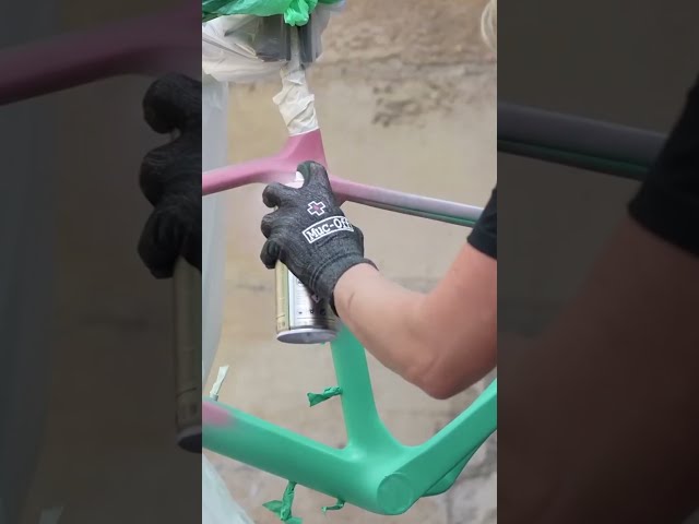 DIY Custom Paint Job On A Carbon Bike! 🧑‍🎨🎨