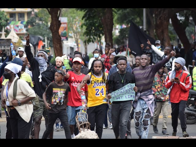 HAPPENING NOW;THE END OF RUTO,#GEN Z MOVEMENT TURNS OUT AT LARGE NUMBERS CLOSSING DOWN THE STRRETS