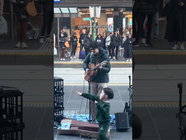 Send this to someone who could change the world 🥹 #singing #livemusic #busking #shorts