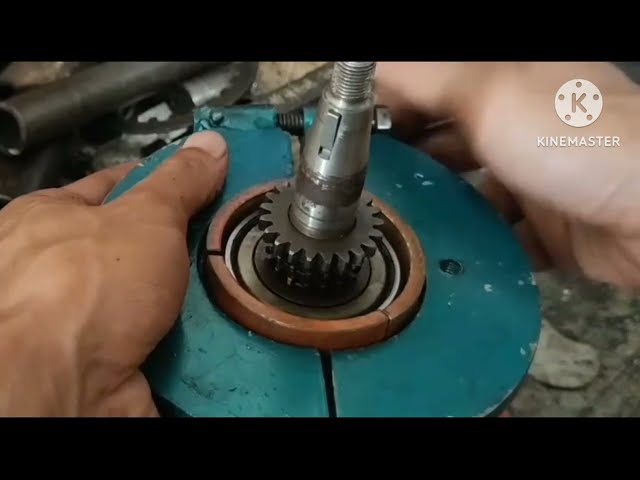 How to use bearing removal tool