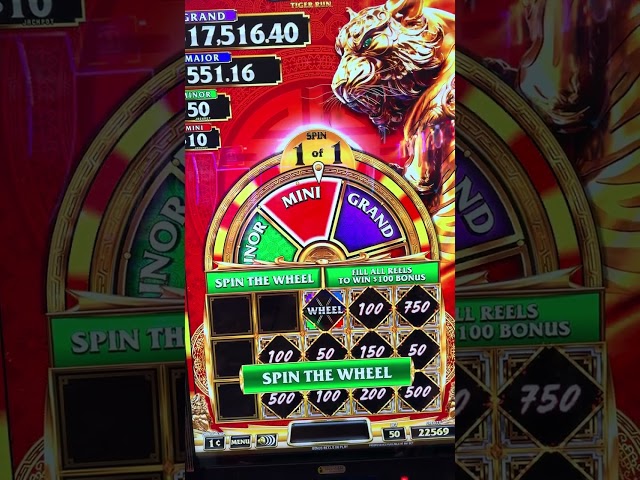 Ultra Rush Gold Tiger Run Slot Machine | 50 cents bet | spin the wheel
