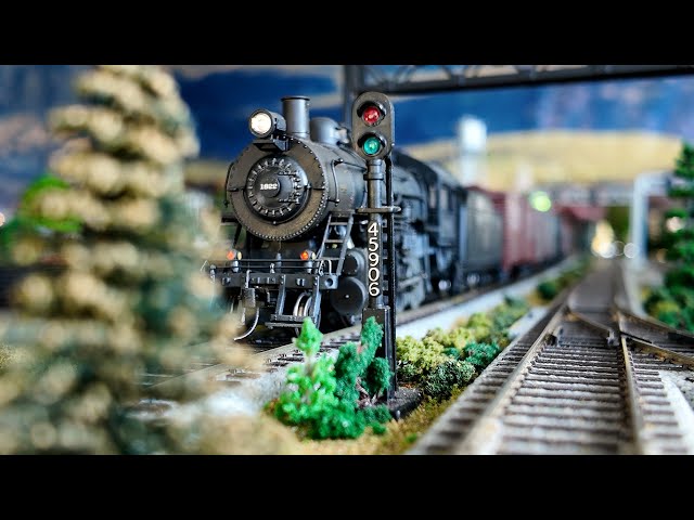 Little Saturday Morning Whistleblower - CNW Consolidation #1822 - HO Scale Model Trains