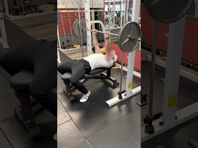 How to Close Grip Bench Press - BC Barbell Form Example