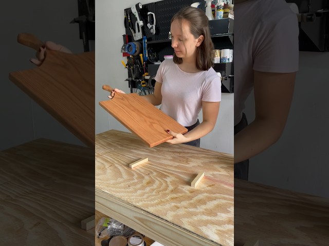 Make your own DIY charcuterie board! Perfect for summer hosting #charcuterieboard #woodworking