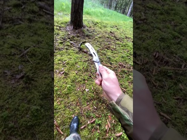 Knife Throwing #bushcraft #survival #edc #military #viral #shorts #army #knife #knifethrower