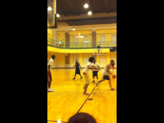 Chris Brown playing basketball @ VCU