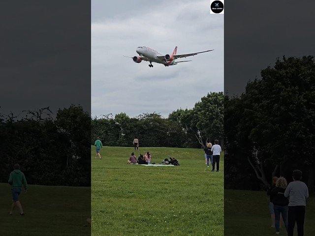 Everyone is capturing! 😮🛬…Kenya Airways 🇰🇪✈️❤️ Heathrow Airport London 🇬🇧✈️❤️ #kenya #airways