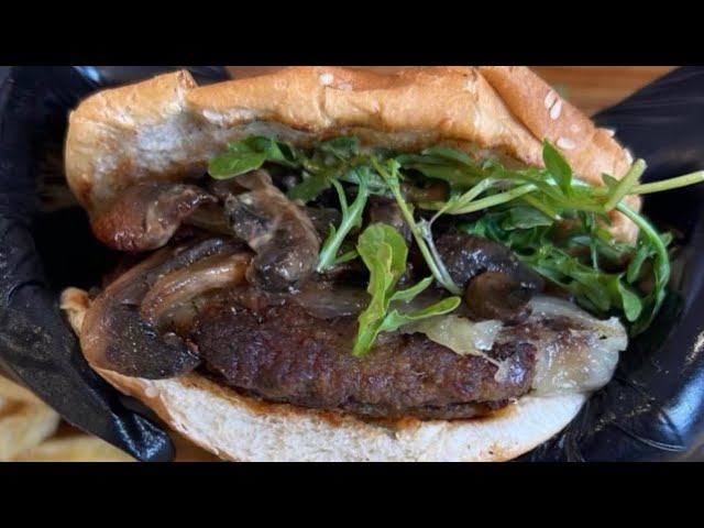 Mushroom Swiss Burger - THE CHEF YASO