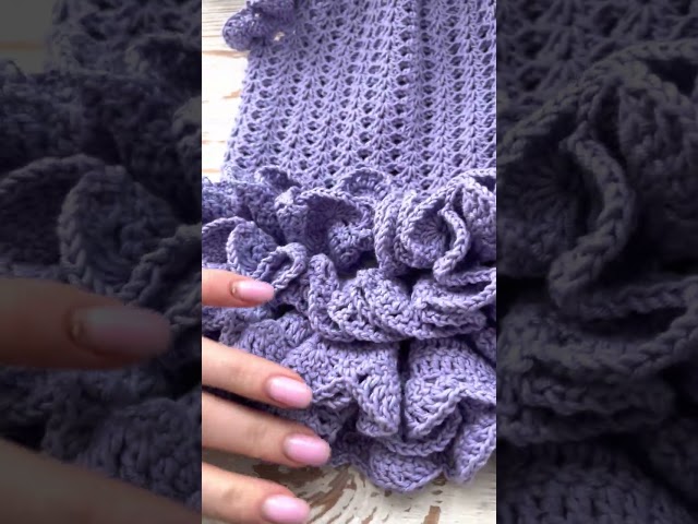 Easy DOG DRESS pattern. PDF dof sweater crochet pattern. Dog sweater with ruffles.
