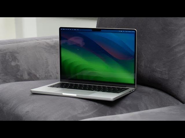 Apple MacBook Pro M3 14 / best music production loptop in 2024