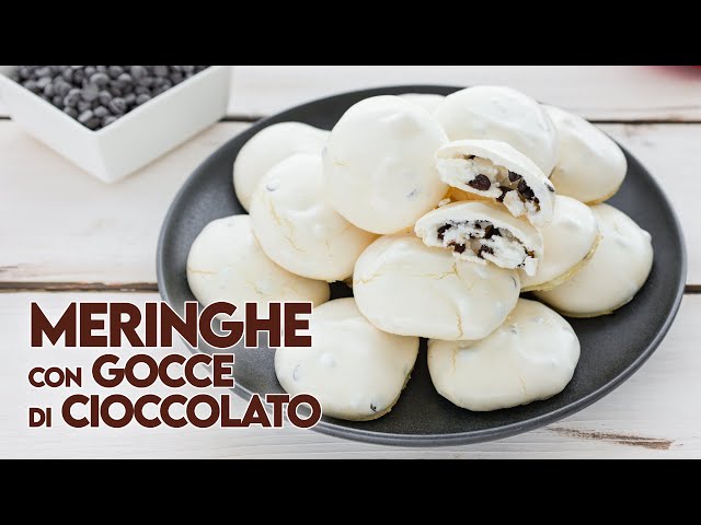 MERINGUES WITH CHOCOLATE CHIPS Easy Recipe - Homemade by Benedetta #shorts