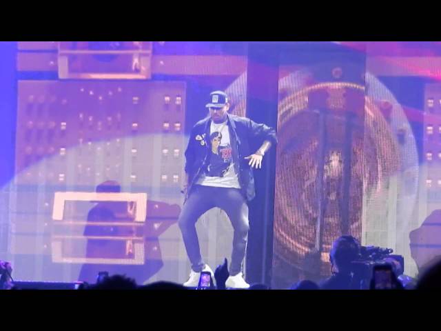 Chris Brown - Wall To Wall/Run It! (BTS Tour Chicago)