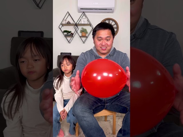 Kid and dad find balloon help from friend 🎈😱🤣❤️✅🌈👶🏻👧🏻😍🚀