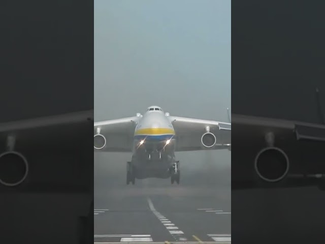 Взлет Ан-225 Take off An-225 Mriya#an225  #antonov225#shorts#short#mriya