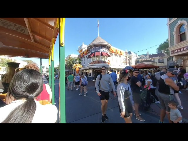 Disneyland MainStreet Trolley VR180