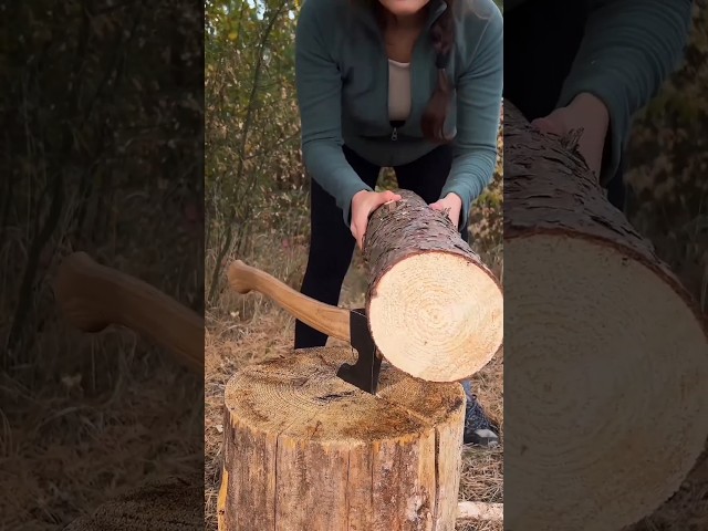 Pretty WOMAN knows how to handle a knife #survival #bushcraft #lifehack #outdoors #marusya #forest