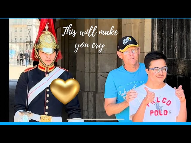 This King’s Guard’s Act Of Kindness For A Special Child Will Make You Cry