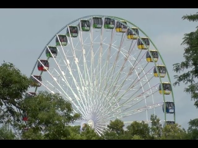 Giant Wheel Soars Over The Minnesota State Fair