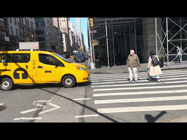 CLASSIC NYC STANDOFF | Cab vs. Pedestrian