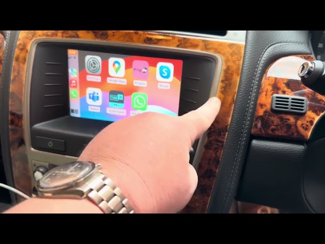 Apple CarPlay demo for the new owner of my car.