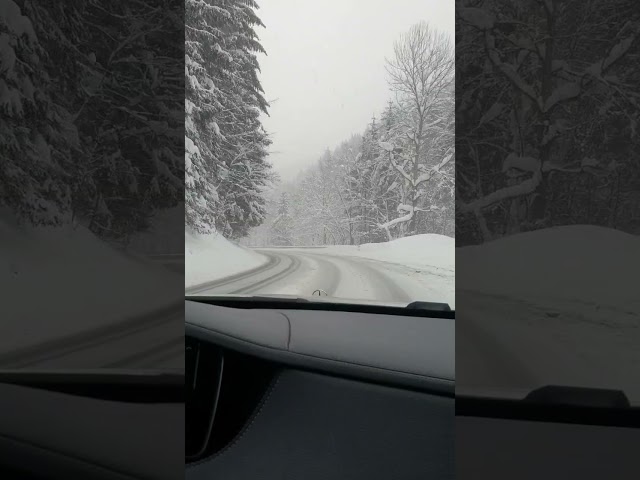 #slovakia #snow #holidays #winter #nature #mercedes #merichristmas #road #mountains