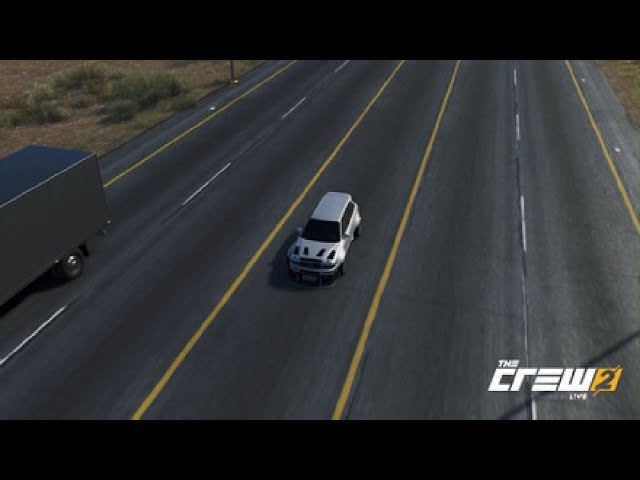 The Crew 2 cutting it up in traffic