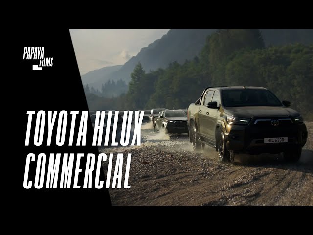 TOYOTA HILUX Commercial