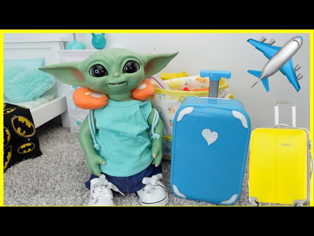 Baby Yoda Packing Suitcase for Vacation ✈️