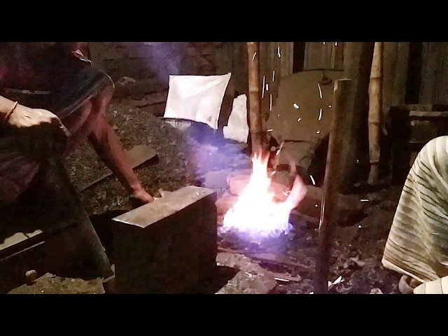 Blacksmithing Art-Ancient way of making circular ring from straight rod