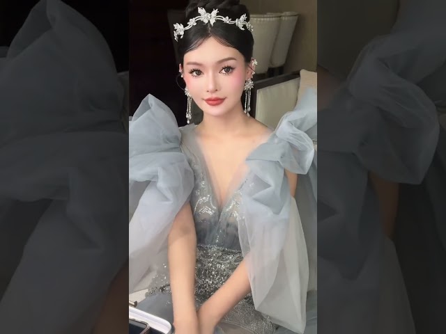 Nice-looking bridal tiara crystal