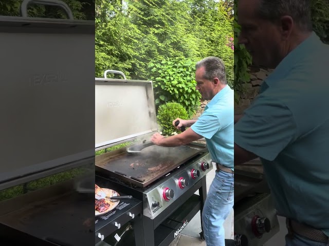 Grill Daddy-The Original Steam Cleaning Griddle /Grill Brush !