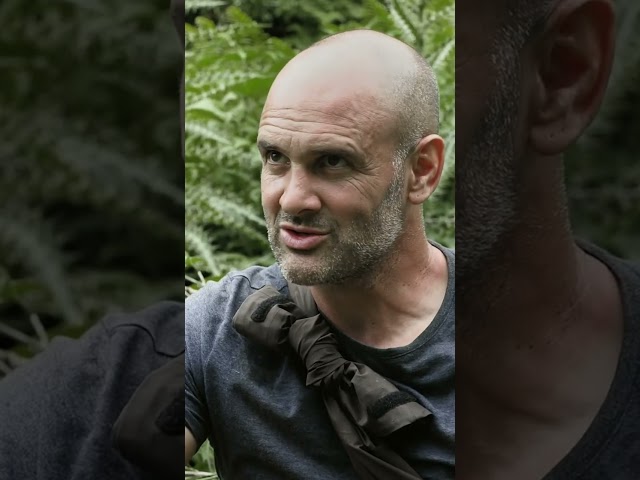 Ed Stafford Makes A Backpack From Wooden Sticks 🎒#shorts #edstaffordfirstmanout