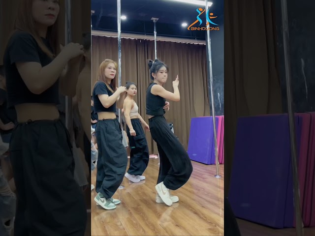 #Shorts Lower Body Wave Movement Technique | Dance Moves | TÌNH AEROBICS