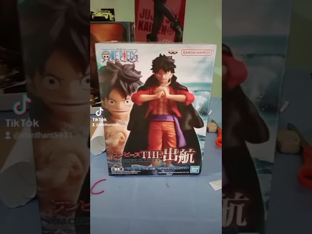 unboxing Luffy figure