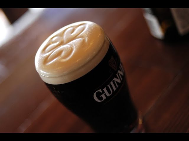 Pouring The Perfect Shamrock in a Guinness ギネスシャムロック描き方/ GUINNESS [Shamrock]