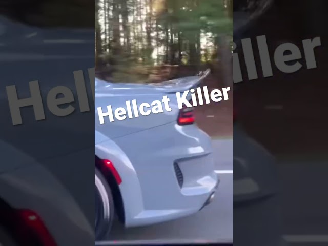 Audi S7 vs Hellcat