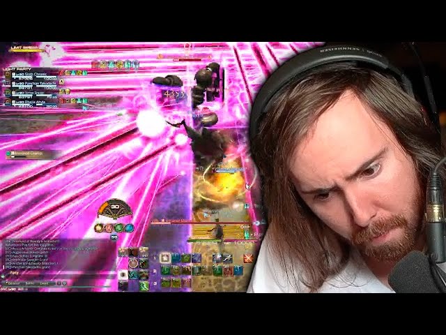 Easy Content in WoW vs FFXIV | Asmongold Reacts