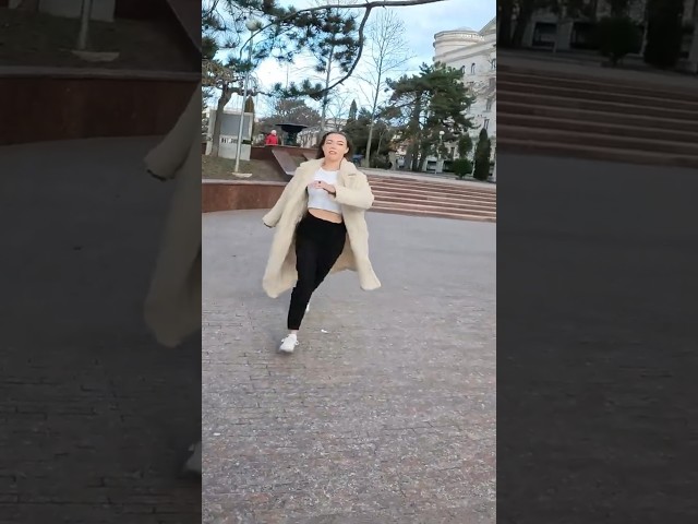 ESCAPING ANGRY GIRLFREND 😡😡🤯 #parkour #escape #escaping #beautiful