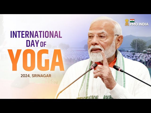 PM Narendra Modi addresses the people at Dal Lake on International Yoga Day