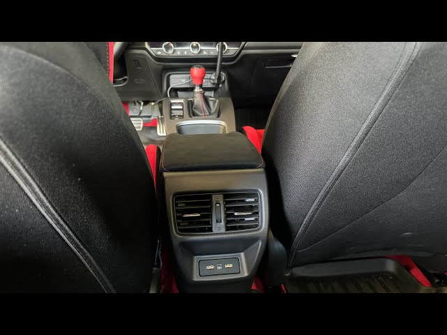 I installed Mikstore rear vents and rear USB ports in my 2024 Civic Type-R