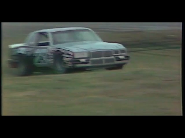 1981 Daytona 500 - Geoffrey Bodine Hits a Station Wagon in the Infield