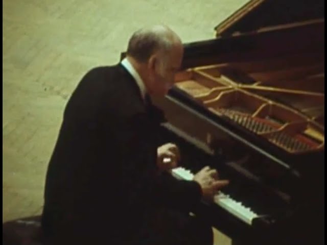 Sviatoslav Richter plays Beethoven Piano Sonata no. 32, op. 111 - video 1975 best quality