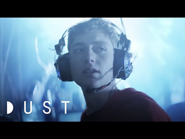 Sci-Fi Short Film: "Man in the Moon" | DUST | Online Premiere