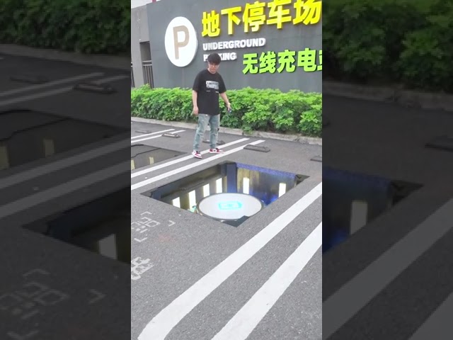 Car in China now wireless charging
