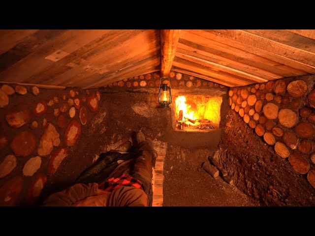Build a Ecological survivor hut underground with large fireplace for the winter, Bushcraft skills