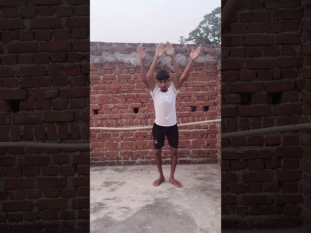 Kamariya Dole Dole hand matching & flying body parts game for cute brother 😄😄 #shorts