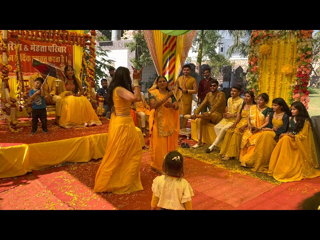 52 Gaj dance performance | Saas  Bahu dance
