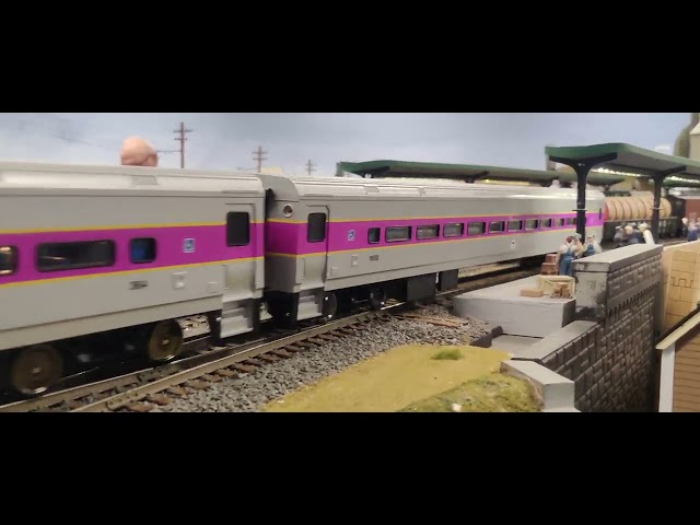MBTA Commuter Rail running on the Bay State Model Railroad Museum layout