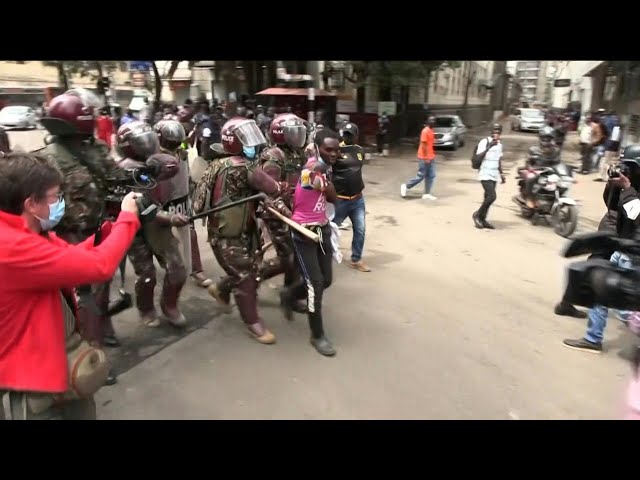 La police kényane arrête un manifestant dans le centre de Nairobi | AFP Images